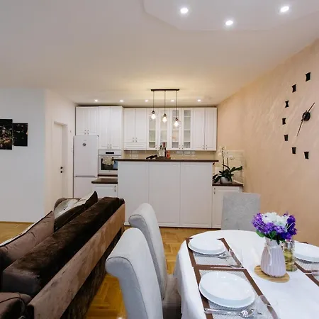 Apartman Kristina 4*
